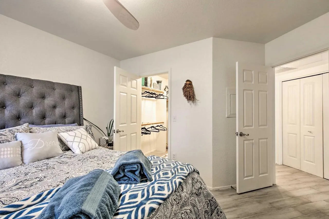 Modern Condo With Pool About 3 Mi To Downtown Phoenix! Phoenix
