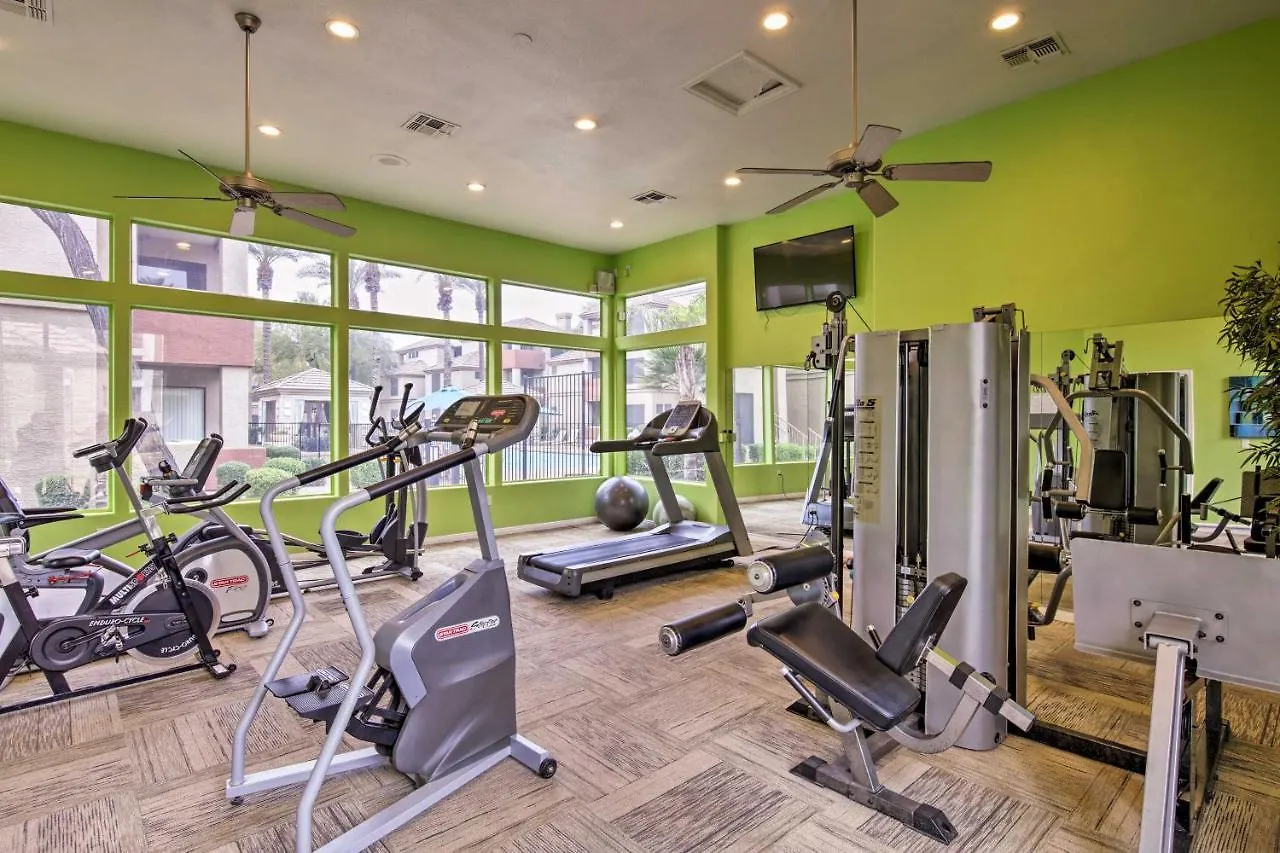 Apartment Modern Condo With Pool About 3 Mi To Downtown Phoenix!